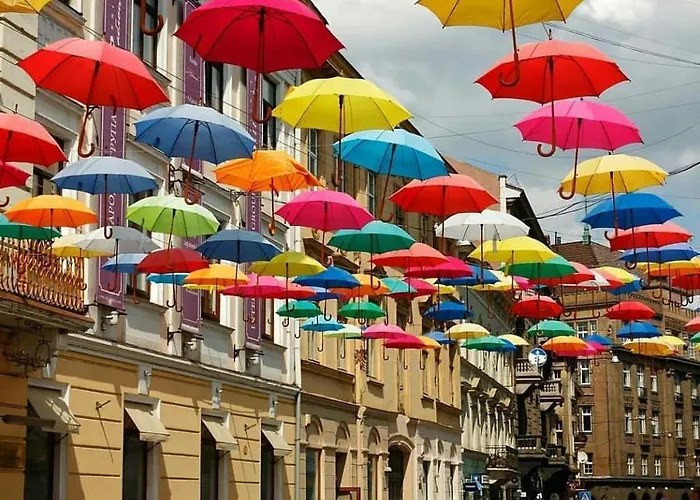 Staroevreyskaapart Apartamento Leópolis